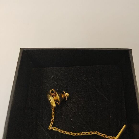 MEN'S TIE PINS WITH 2" CHAIN AND SAFETY BAR BY DANIEL ELLISSA. - Picture 3 of 3